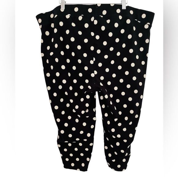 TORRID Crop Premium Leggings Super Polka Dot Black & Cream size 5/5X - Picture 5 of 6